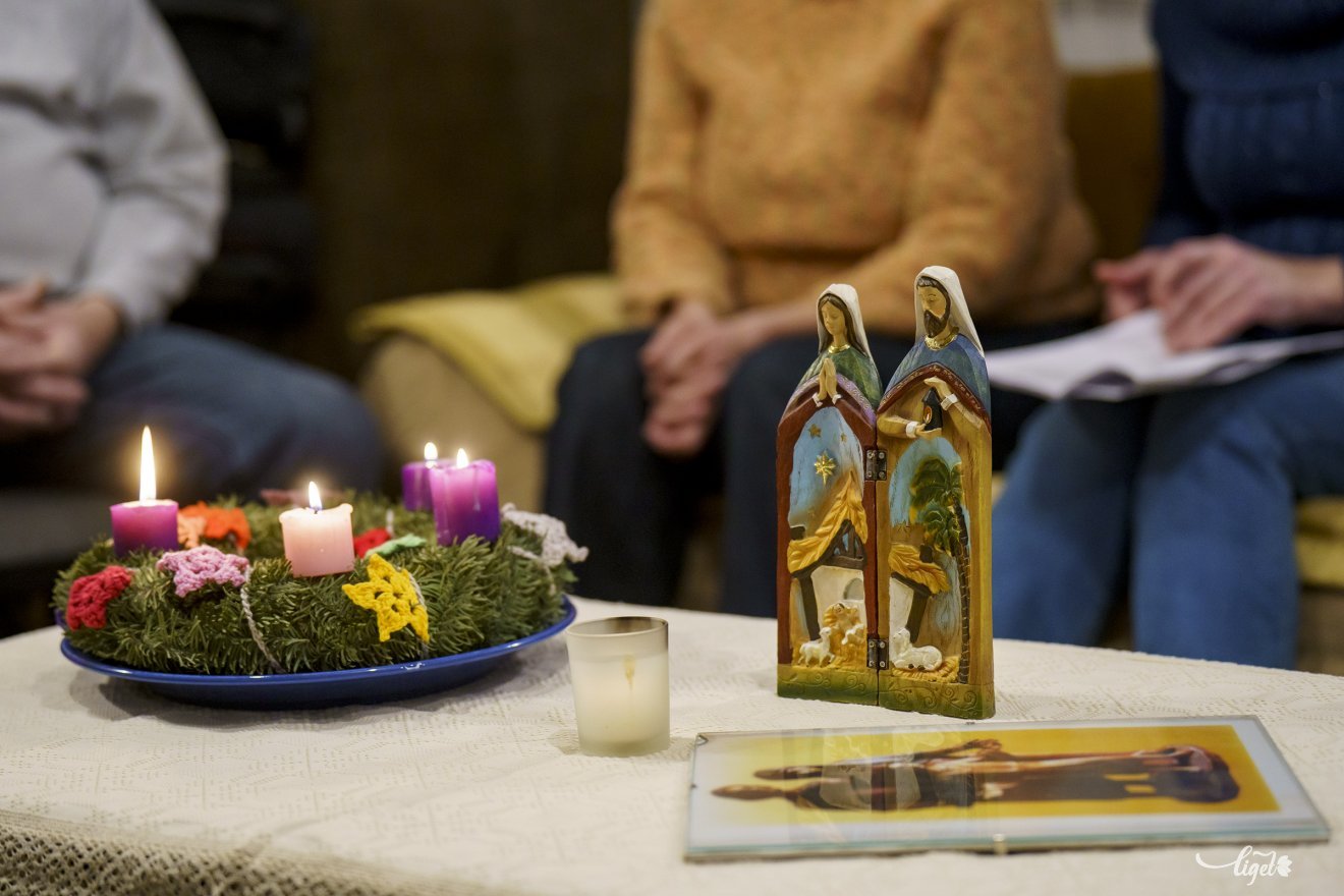 A családok ilyenkor valóságosan azt élik át, hogy hozzájuk eljön a szentcsalád •  Fotó: Haáz Vince