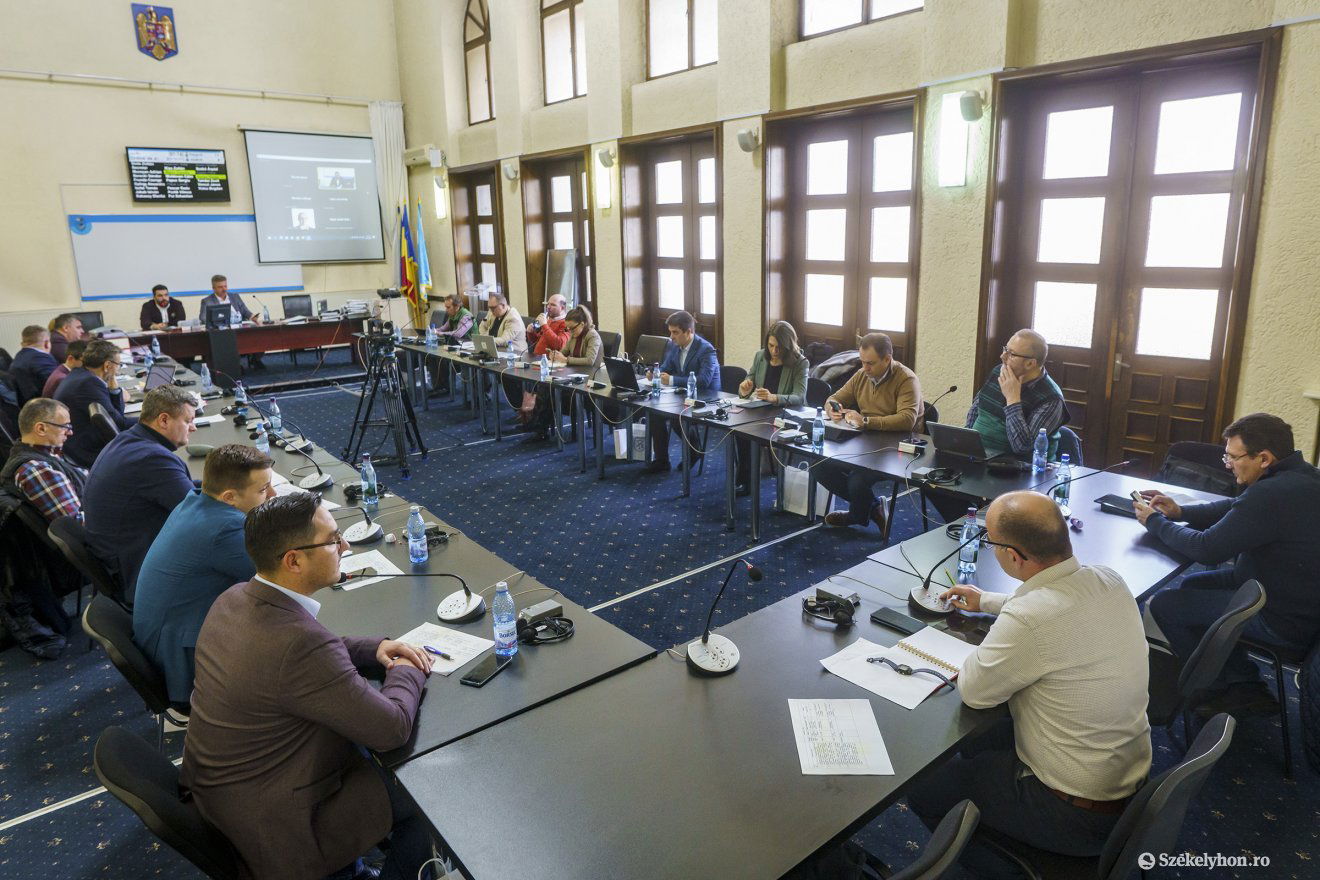 Vitákban ezúttal sem volt hiány a városi tanácsülésen •  Fotó: Haáz Vince