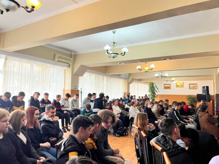 Ahol nincs gyógyszer, csak ima van