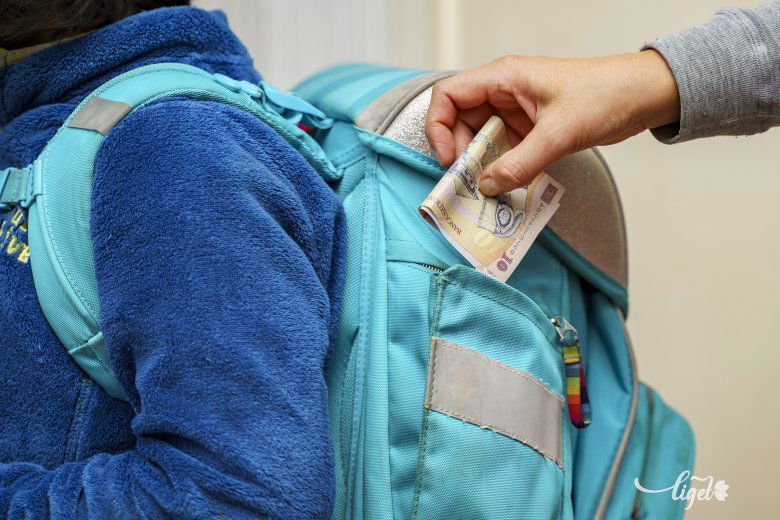 A zsebpénz fogalma leginkább az iskoláskor elkezdésével szokott felmerülni •  Fotó: Haáz Vince