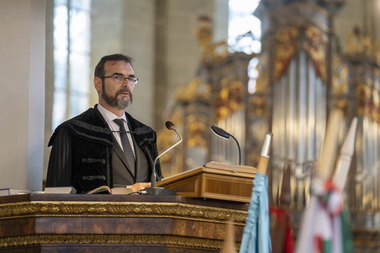 Az erdélyi embernek mély hite van – Kolumbán Vilmos József teológiai tanár az egyház előtt álló kihívásokról