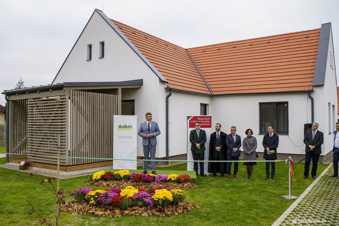 Az új ingatlan nemcsak orvoslakást, hanem logisztikai központot is tartalmaz •  Fotó: Haáz Vince