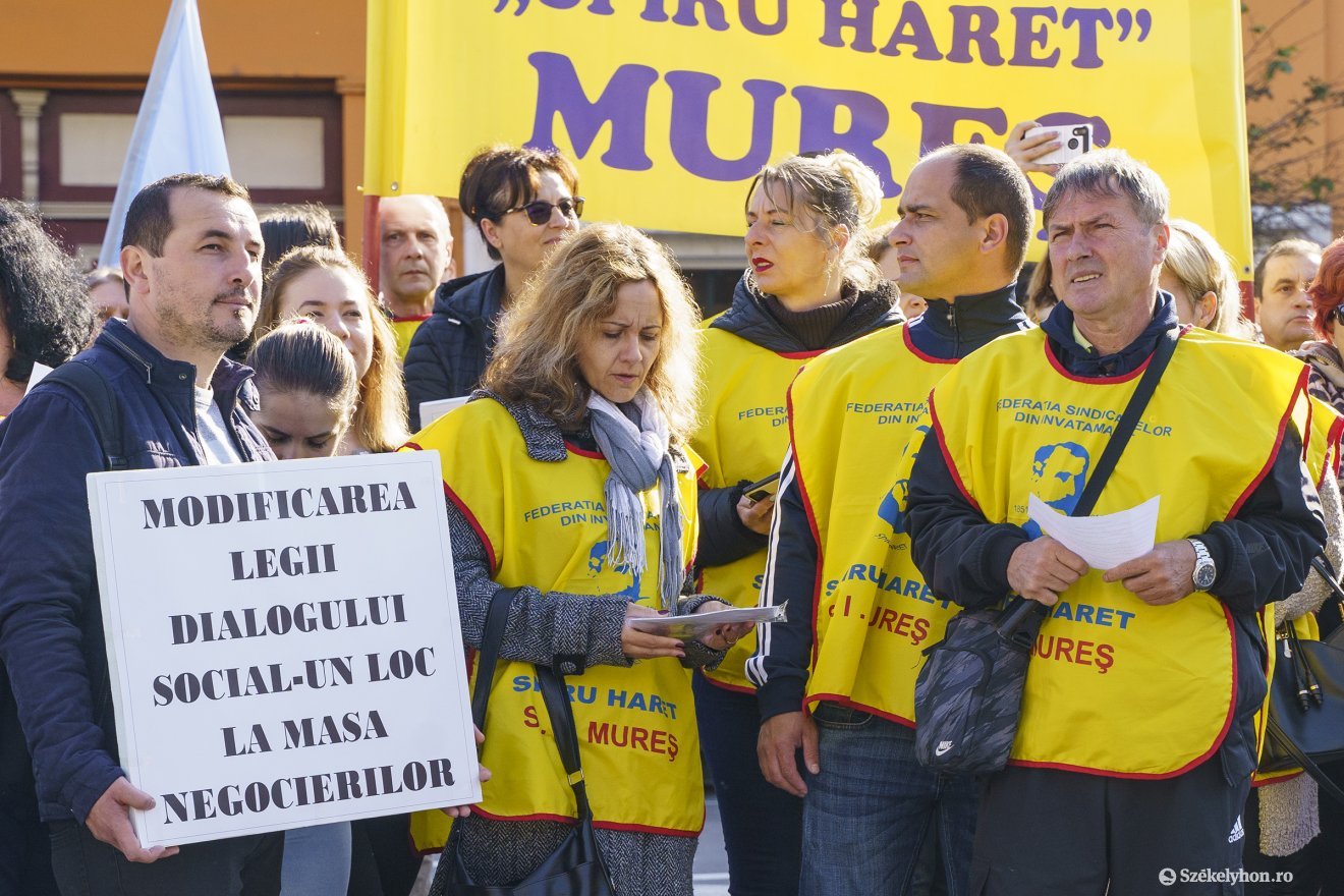 Jobb megélhetést, nagyobb fizetést követeltek •  Fotó: Haáz Vince