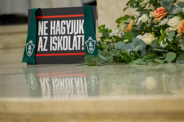Szülők és diákok a cél érdekében: tanévnyitó a marosvásárhelyi római katolikus iskolában