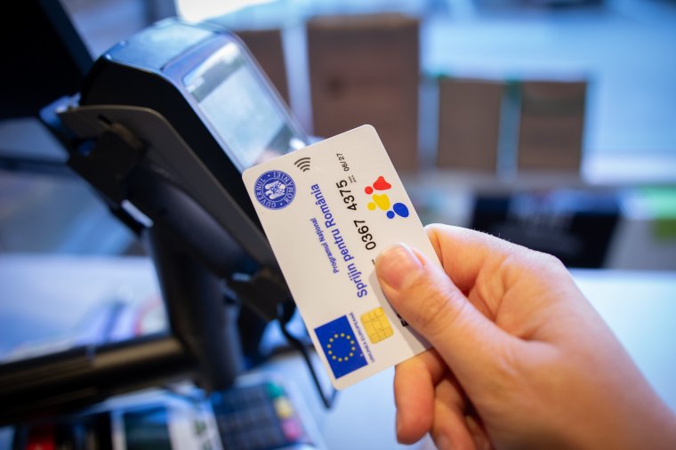 Megfelezi mintegy 3 millió rászoruló élelmiszer-támogatását a kormány