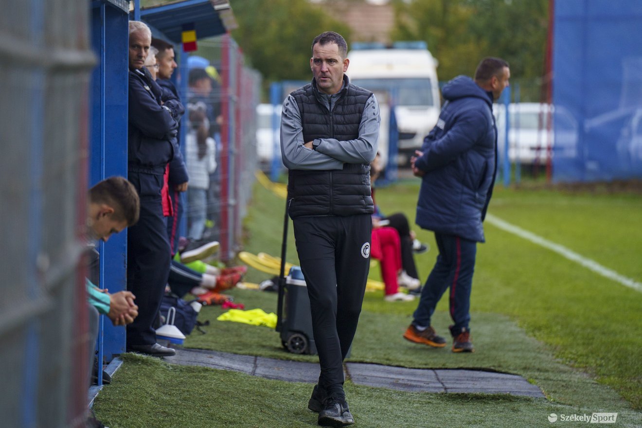 Sütő Szilárd: meg kell tanulni, hogy a futball az ilyen, ha egy félidőt adsz az ellenfélnek úgy, hogy nem tiszteled őket, akkor ez megbüntet •  Fotó: Haáz Vince