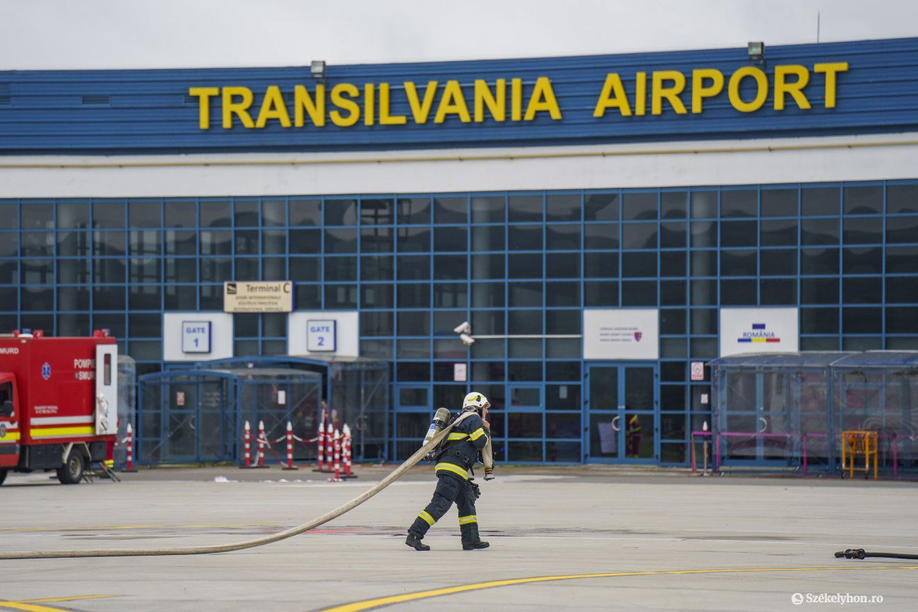 A marosvásárhelyi reptéren zajló tűzoltóállomás megépítése jó ütemben halad •  Fotó: Haáz Vince