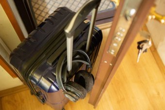 Felmérés: a romániai gyerekek több mint fele külföldre költözne