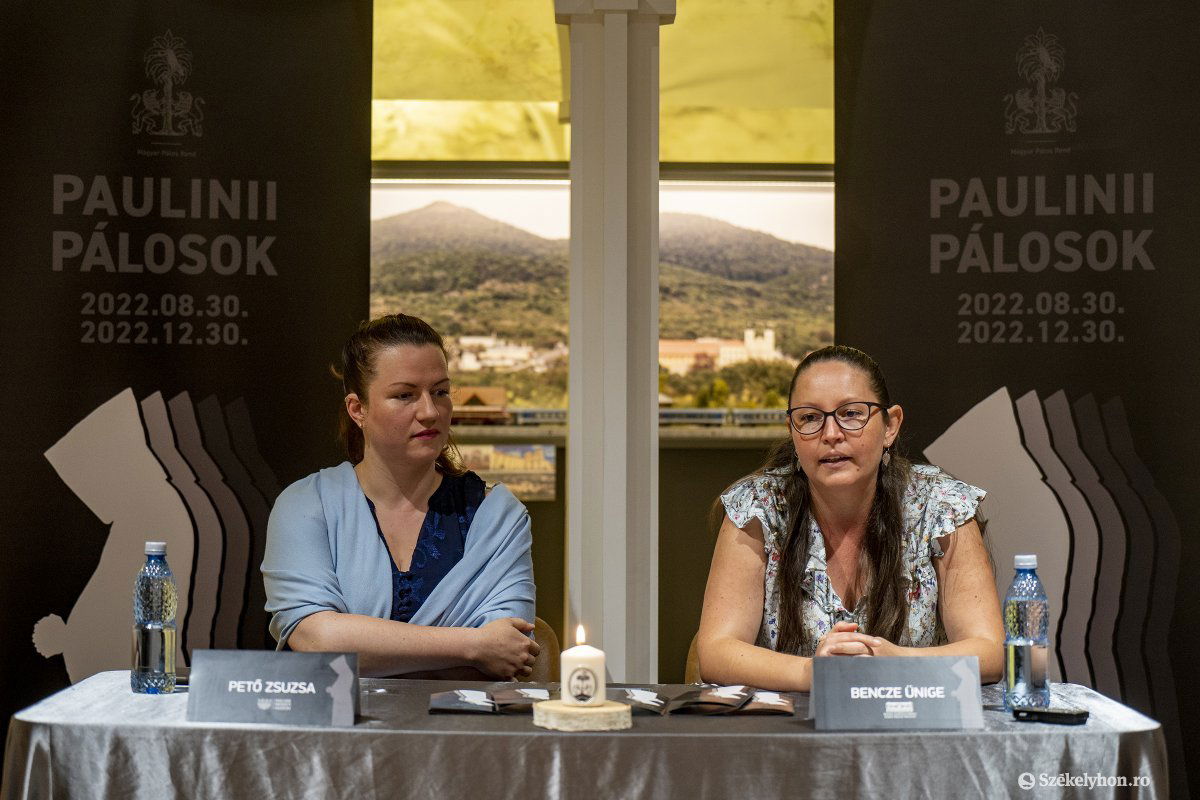 Pető Zsuzsa és Bencze Ünige, a kiállítás kurátorai •  Fotó: Haáz Vince