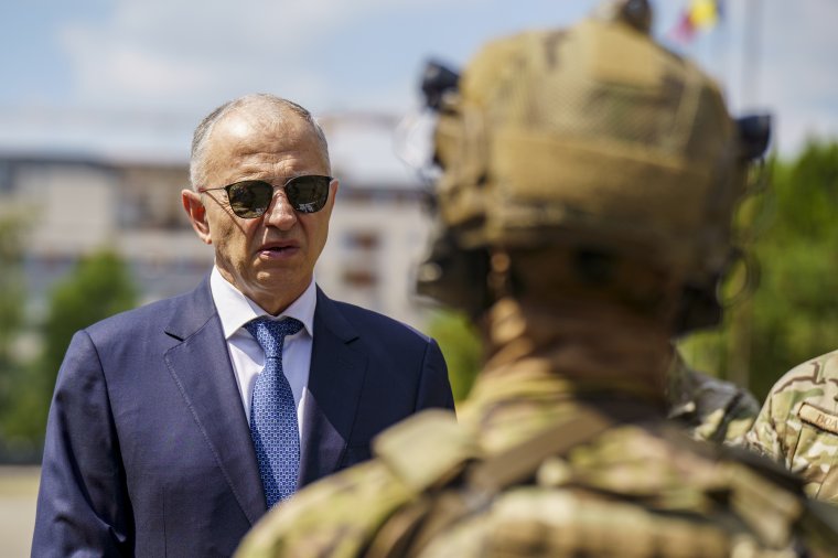 Elemző: Geoană népszerűsége a pártok rossz megítélésének köszönhető, az AUR tovább fog erősödni
