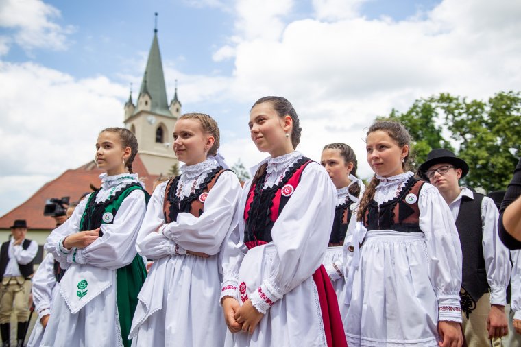 Megmutatták a népi kultúra sokszínűségét, még a lelkész is népviseletben prédikált