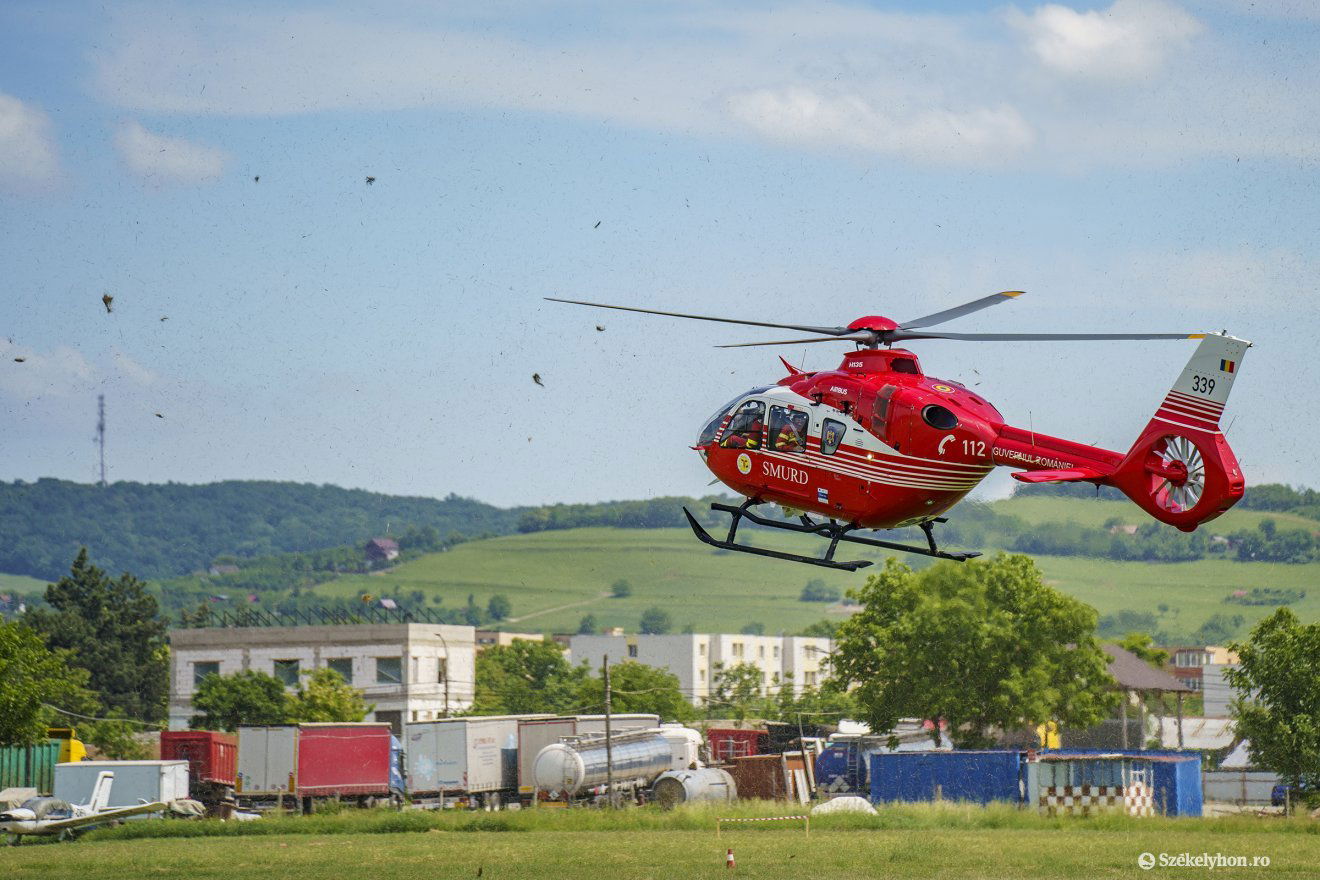 Mentőhelikoptereket is bevetettek a gyakorlaton •  Fotó: Haáz Vince