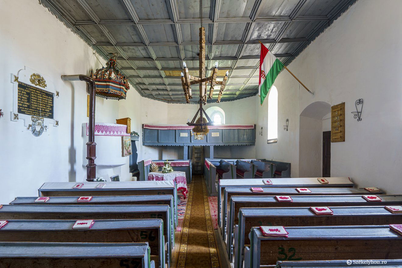 A nyárádgálfalvi templombelső •  Fotó: Haáz Vince