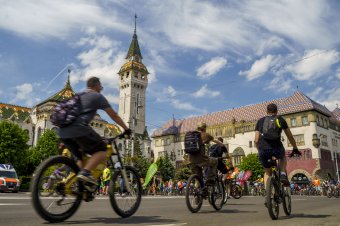 Kerékpározás közben is tehetünk a saját közösségünk ügyeiért
