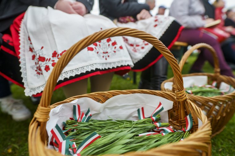 Összefog a nemzet, hogy senki ne maradjon kenyér nélkül