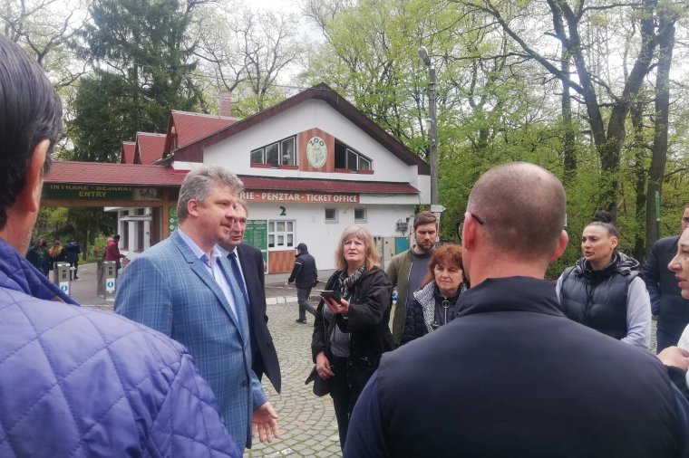 Megélhetésüket féltik a somostetői kereskedők, rendet és törvényes kereteket akar a polgármester