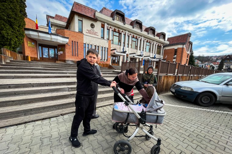 Eddig csaknem 88 ezer ukrán állampolgár kapott tartózkodási engedélyt Romániában