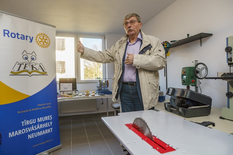 Famegmunkálási tanműhelyt hoztak létre, amelyet iskoláknak adnak használatba