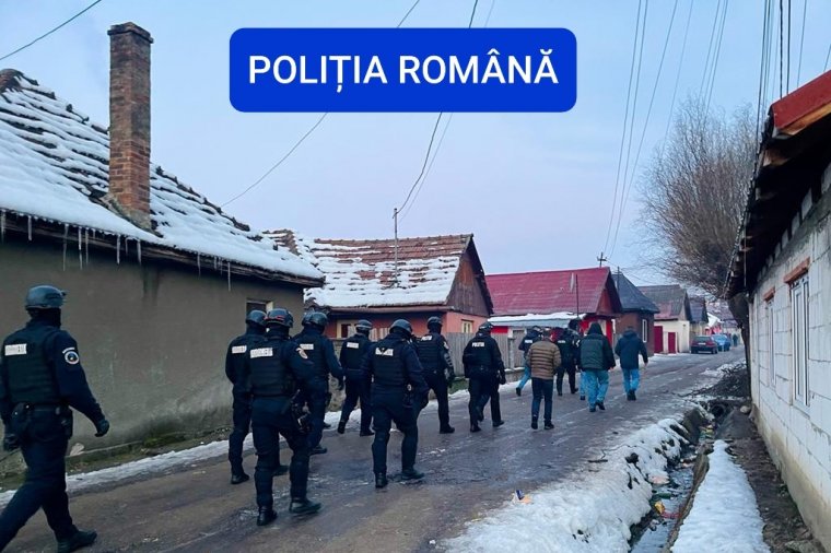 Házkutatás rendőri és csendőri rajtaütéssel