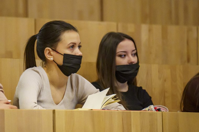 Cîmpeanu: csak azok kapnak ösztöndíjat, akik arra valóban jogosultak