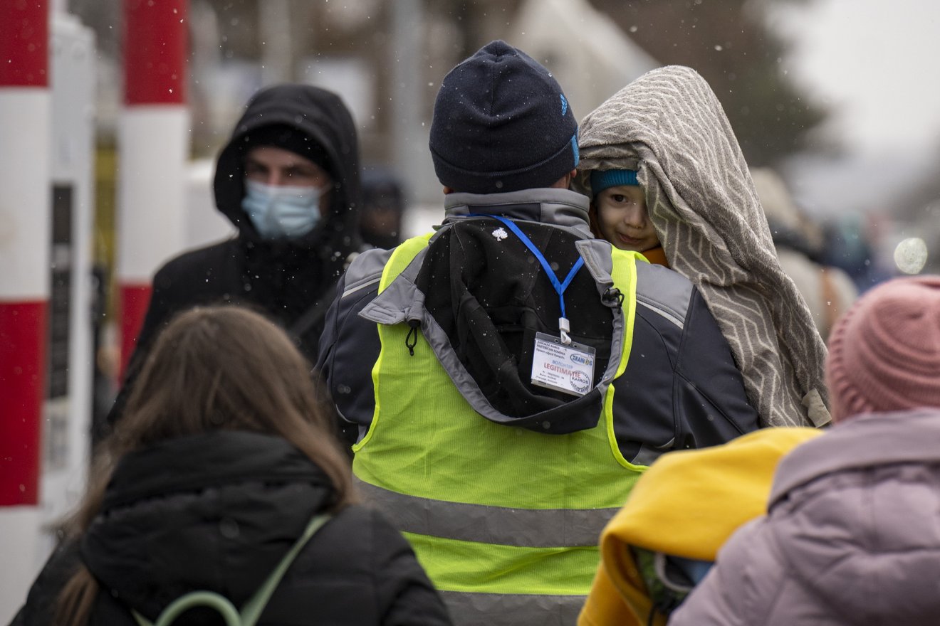 UNICEF: négy évvel a háború kezdete után is minden harmadik ukrán gyermek menekültként él