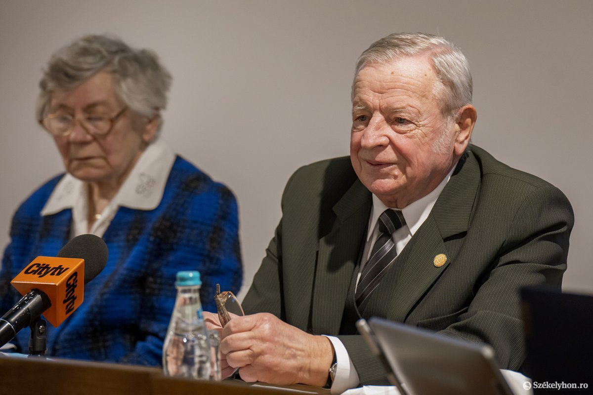 Péter H. Mária és id. Veress László •  Fotó: Haáz Vince
