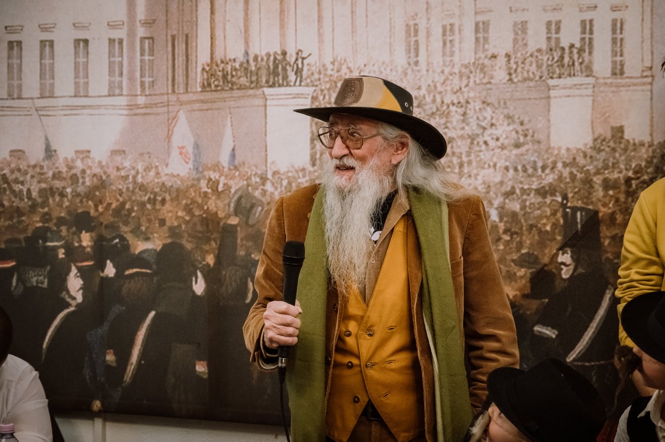 Boros Tety. Művészként a Ceaușescu-érában is lehetett szakálla, hosszú haja •  Fotó: Bereczky Sándor
