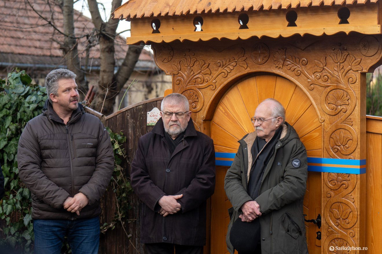 Soós Zoltán polgármester, Izsák Balázs és Gáspár Sándor szervezők •  Fotó: Haáz Vince