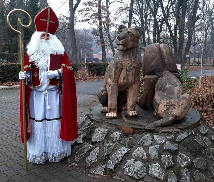 A marosvásárhelyi állatkertbe is megérkezett a Mikulás •  Fotó: Marosvásárhelyi Állatkert