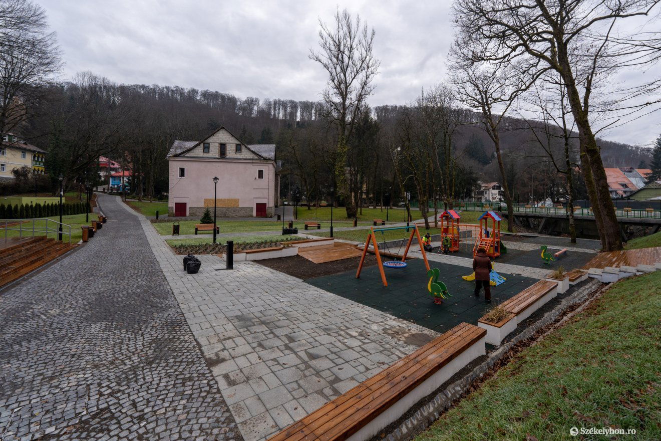 Kis játszótér is készült •  Fotó: Haáz Vince