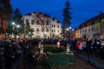 Minden advent kegyelem – meggyújtották a hit gyertyáját Marosvásárhelyen