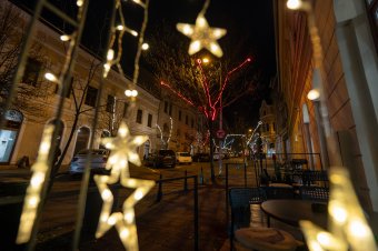 Életre kel a karácsonyi varázs! – Felkapcsolják az ünnepi díszkivilágítást Marosvásárhelyen
