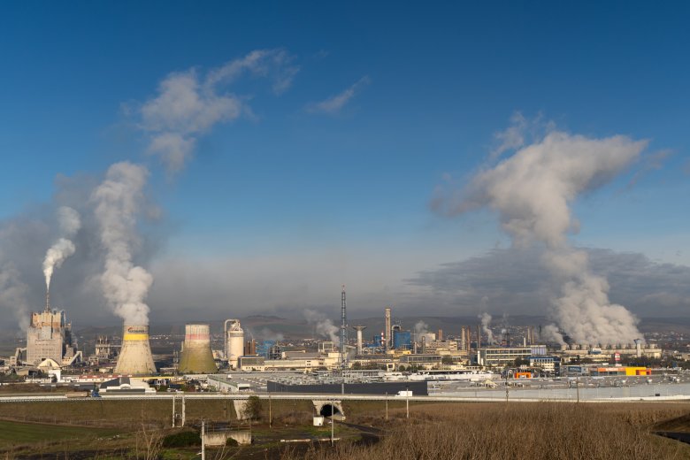 Kétezer-ötszáz munkahelyet érint a kombinát megszorító intézkedése