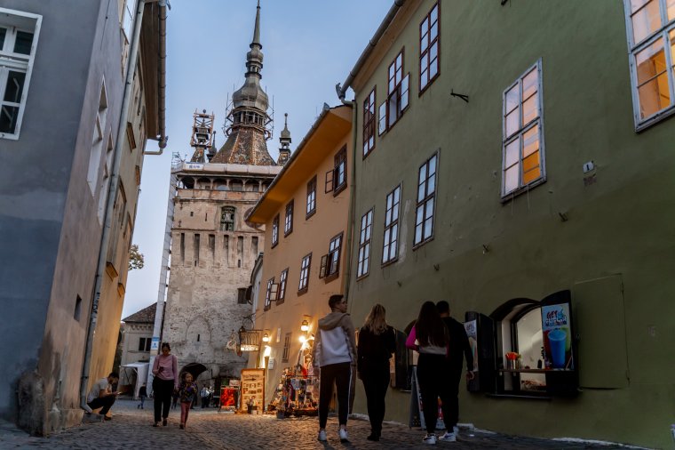 Peregnek a dobok, érkeznek az udvarhölgyek – középkori fesztivál lesz Segesváron