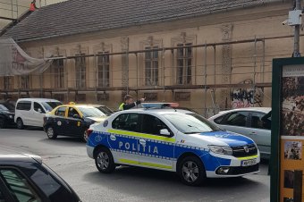 Gyanús csomagot vizsgáltak a zsinagógánál