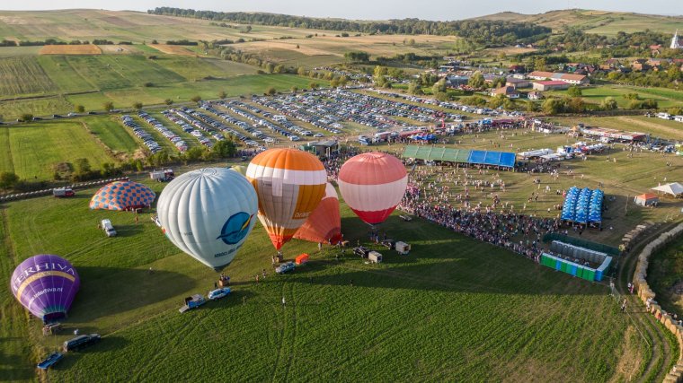 Három napig a hőlégballonoké volt a főszerep Nyárádköszvényesen