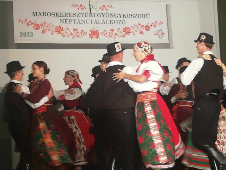 Néptánctalálkozóval ünnepelték a tízéves születésnapjukat
