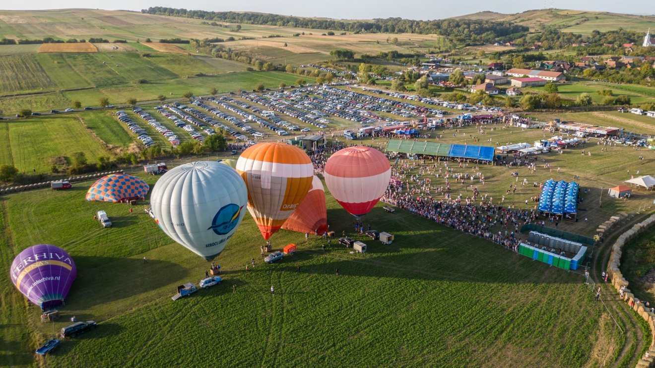 •  Fotó: Hőlégballon Fesztivál