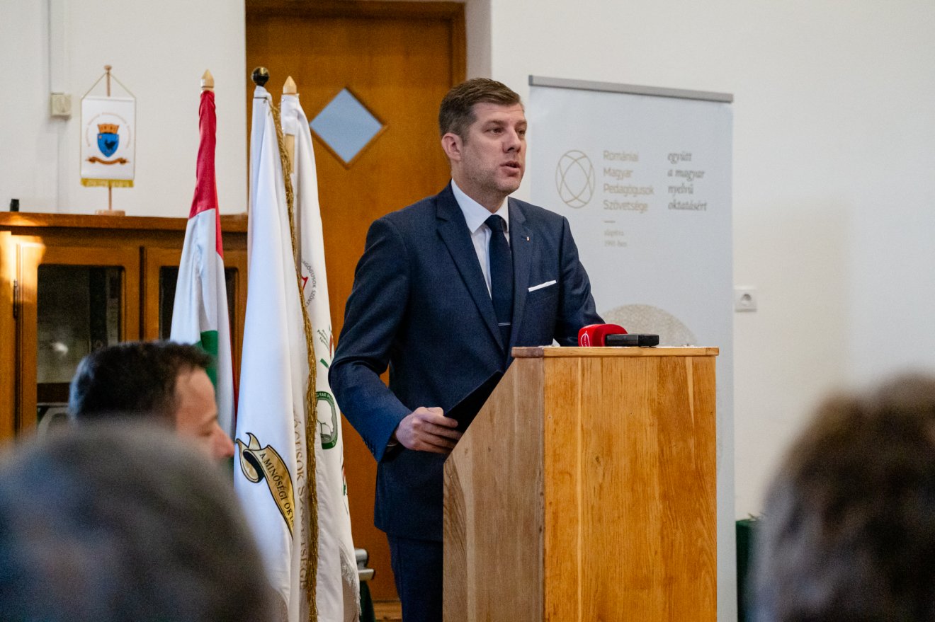Szilágyi Péter: anyanyelvünk és az anyanyelvi oktatás megmaradásunk, sikerünk záloga •  Fotó: Borbáth Katalin