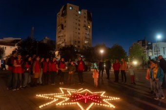 Aki lemaradt a gyertyagyújtásról online adományozhat