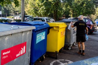 Jövő januártól a háztartási biohulladékot is szelektíven kell gyűjteni,  a ,,szemetes” cégek felkészültek