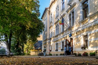 A prefektusi hivatal azt kéri, hogy vonják vissza a katolikus iskola ügyében hozott határozatot