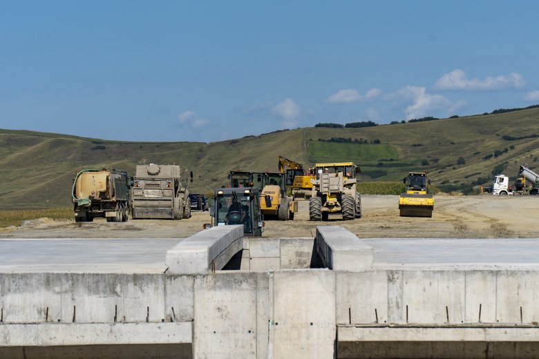 Épülnek a völgyhidak, jövőre autópálya kötheti össze Marosvásárhelyt Szilágy megyével