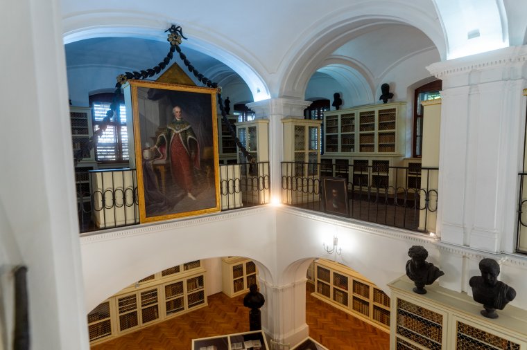 Két, hősi halált halt tanár naplóját tartalmazó kiadványt mutatnak be