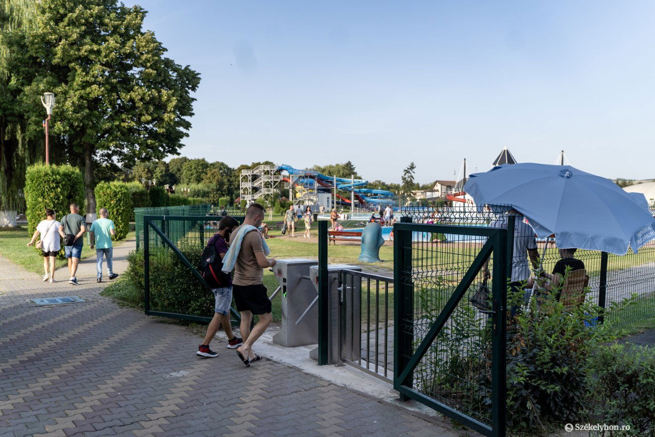 Ezek a kapuk már nem működnek, bezárták idénre •  Fotó: Haáz Vince