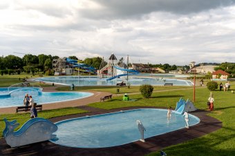 Pár fürdőzőhely már kinyitott, az igazi strandidőre azonban még várni kell