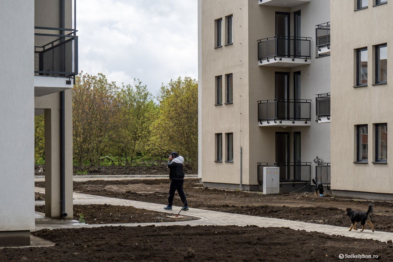 Árszaglászás. Több erdélyi városban kicsivel kevesebbe kerülnek a lakások •  Fotó: Haáz Vince