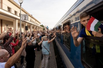 „Lelki erőmű”: idén is elindul Csíksomlyóra a Boldogasszony zarándokvonat