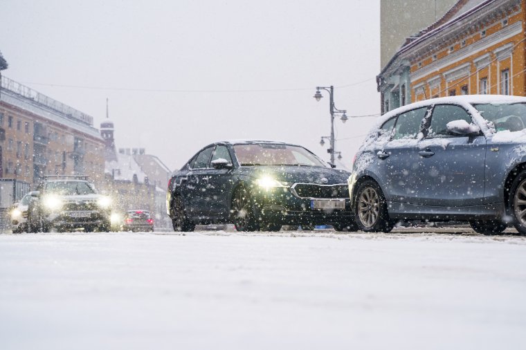 Nem tart sokáig a napsütés – havazás, hóviharok várhatóak a hétvégén