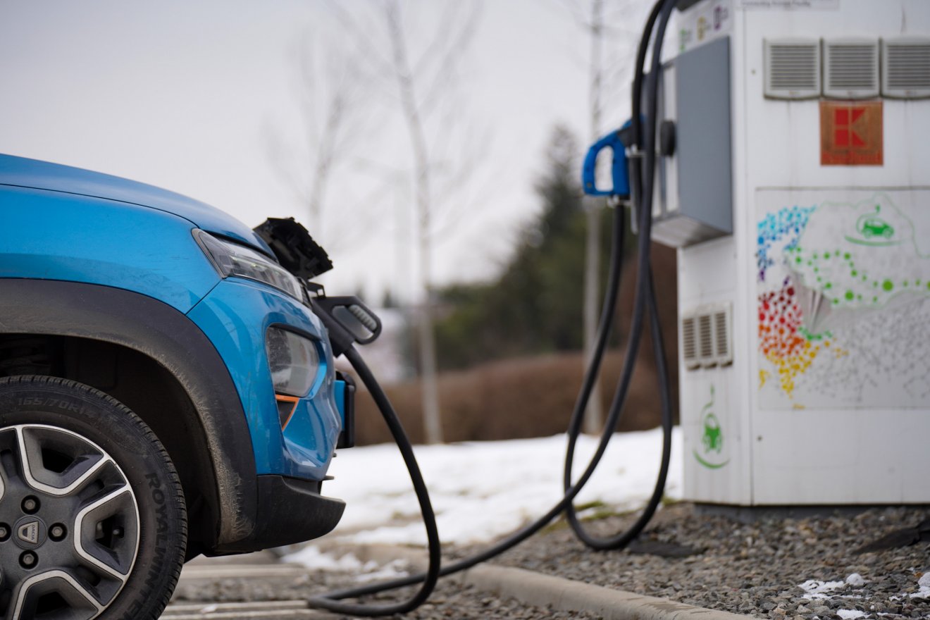 Hidegben nehezebben töltődik és többet is fogyaszt az elektromos jármű •  Fotó: Haáz Vince